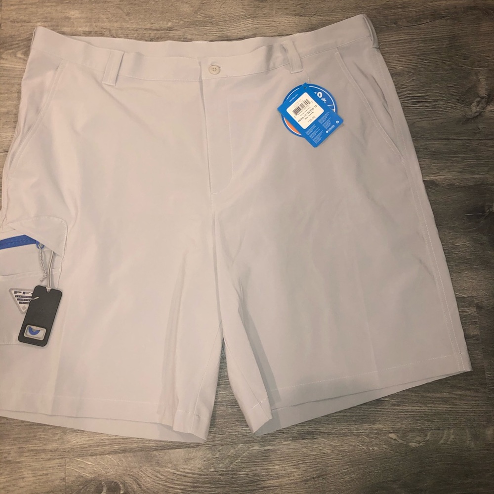 Light gray Columbia shorts